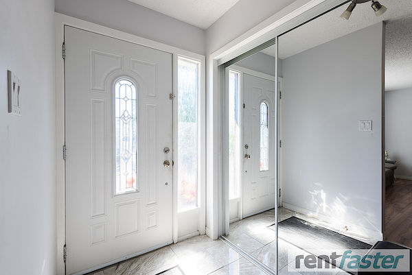 Calgary 5 bedrooms House for rent. Property photo: 419887-3