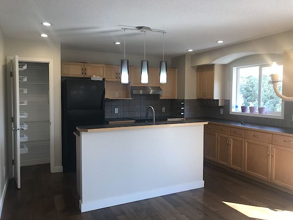 Calgary 3 bedrooms House for rent. Property photo: 420929-2