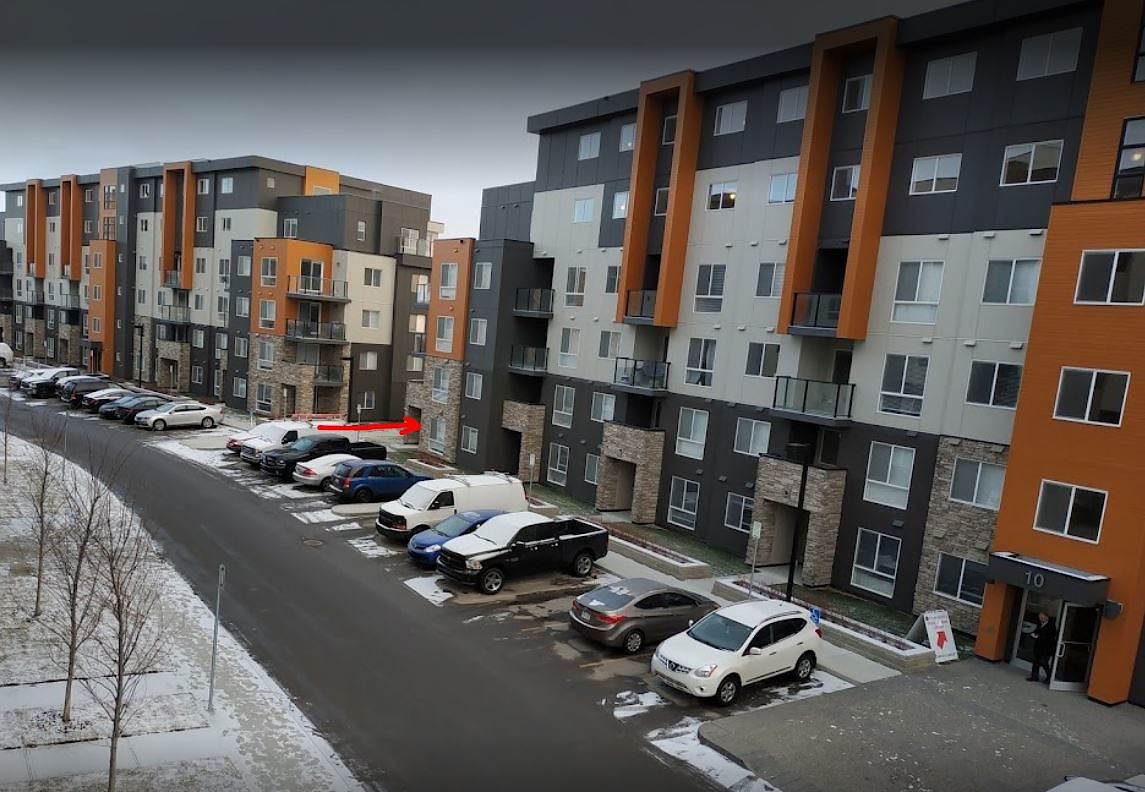 Calgary 2 + Den bedrooms Condo Unit for rent. Property photo: 421115-1