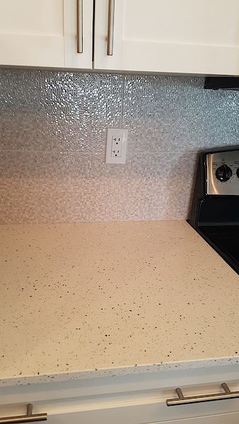 Calgary 2 + Den bedrooms Condo Unit for rent. Property photo: 421115-2
