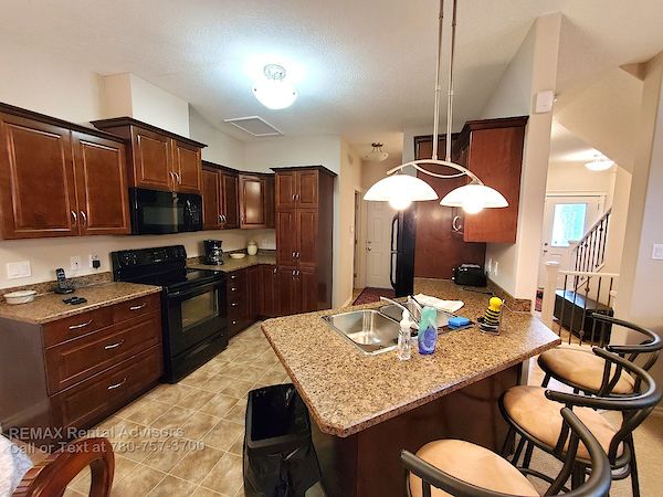 Sherwood Park 3 bedrooms Townhouse for rent. Property photo: 422492-2