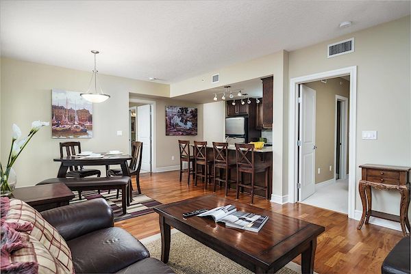 Calgary 2 bedrooms Condo Unit for rent. Property photo: 42389-3