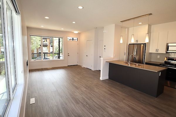 Edmonton 4 bedrooms Townhouse for rent. Property photo: 423976-3