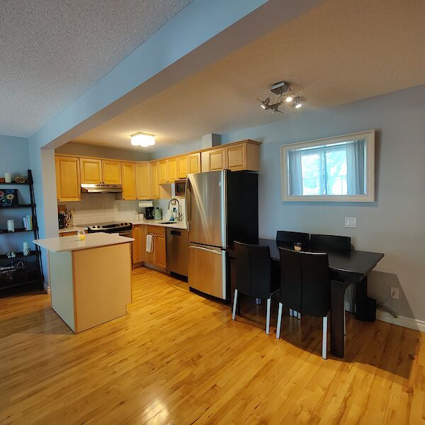 Calgary 1 bedroom Condo Unit for rent. Property photo: 424276-2