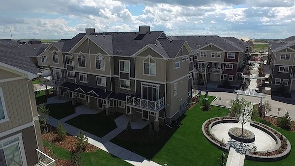 Calgary 2 bedrooms Townhouse for rent. Property photo: 425298-2