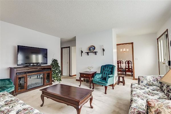 Calgary 4 bedrooms House for rent. Property photo: 425959-3