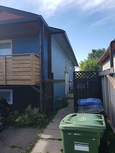 Calgary 2 + Den bedrooms Basement for rent. Property photo: 428815-2