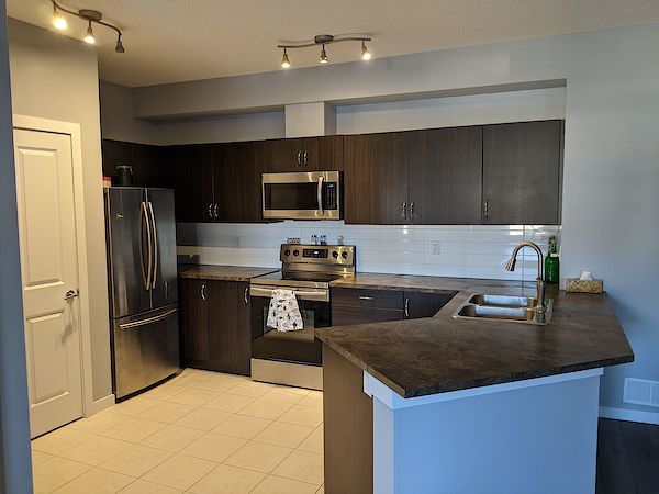 Calgary 2 bedrooms Condo Unit for rent. Property photo: 429582-3