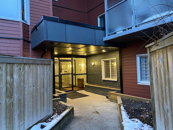 Calgary 1 bedroom Condo Unit for rent. Property photo: 432414-2