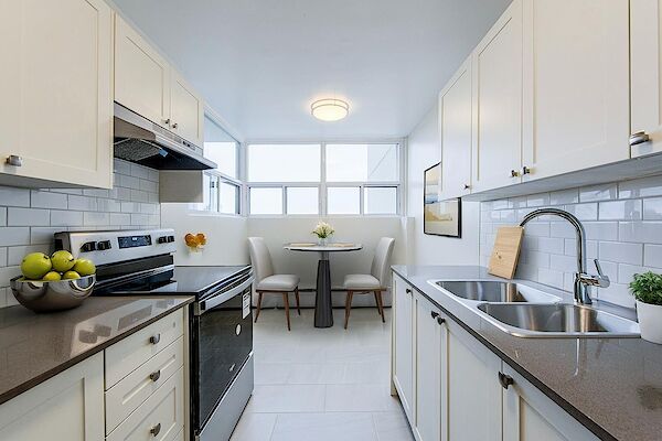 Toronto 2 bedrooms Apartment for rent. Property photo: 432910-2