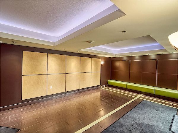 Calgary studio Condo Unit for rent. Property photo: 434141-3