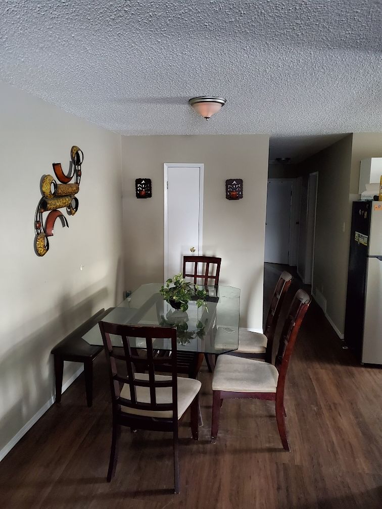 Edmonton 5 + Den bedrooms Duplex for rent. Property photo: 438554-1