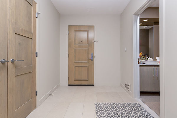 Calgary 2 bedrooms Condo Unit for rent. Property photo: 439083-2