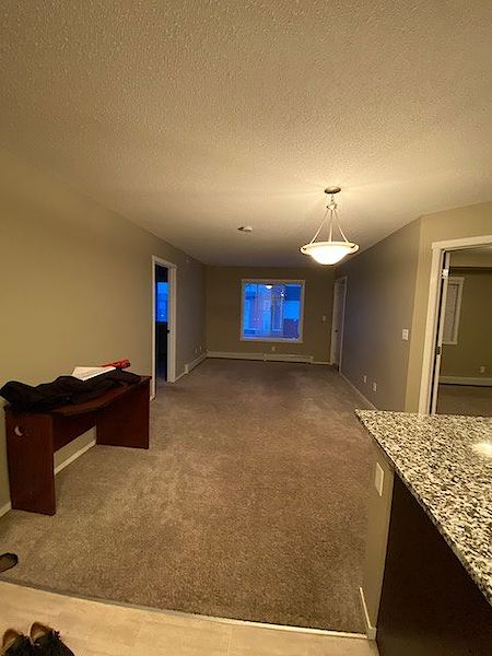 Calgary 2 + Den bedrooms Condo Unit for rent. Property photo: 439313-3