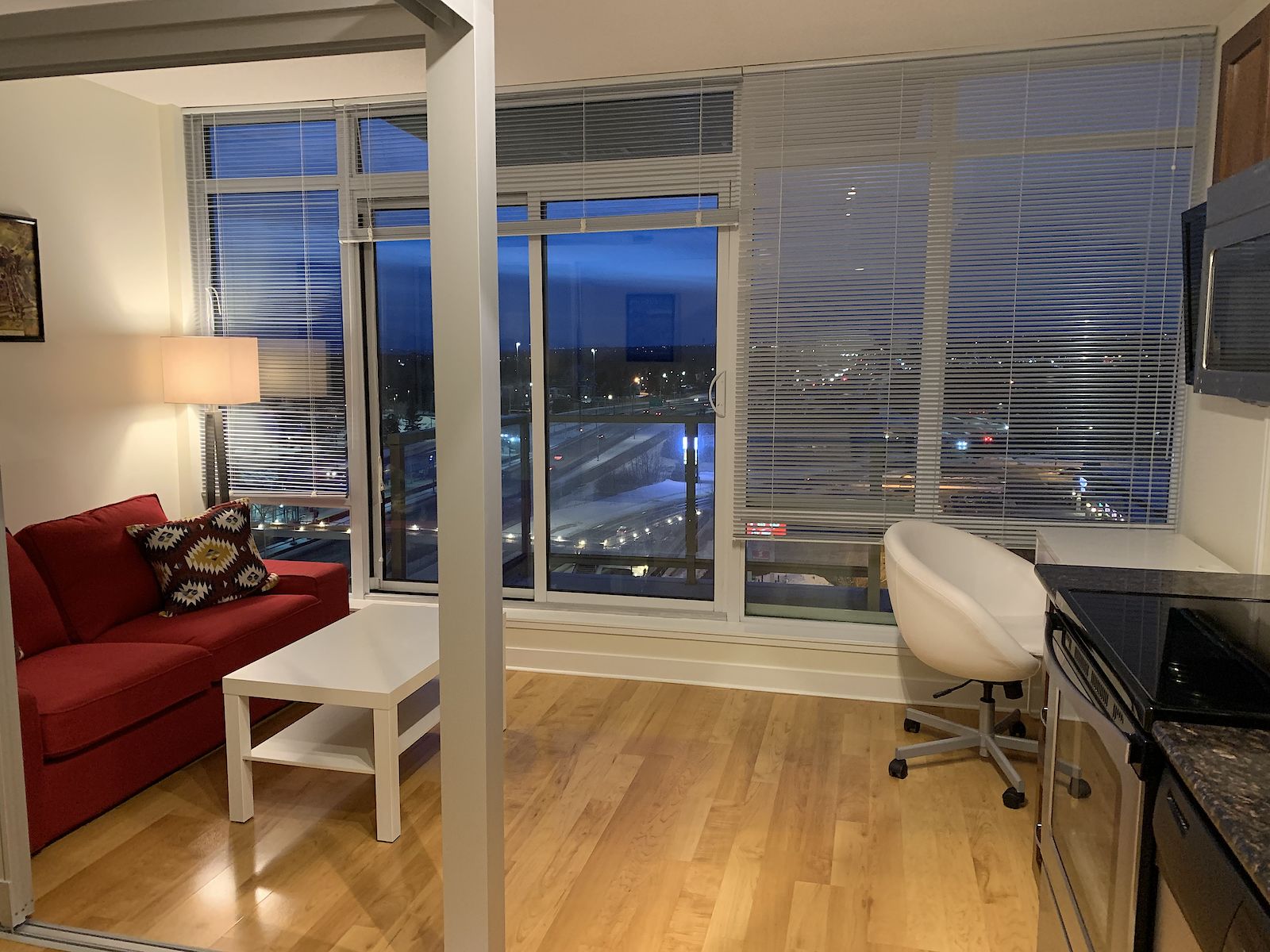 Main+Area+Balcony Calgary studio Condo Unit for rent. Property photo: 442658-1