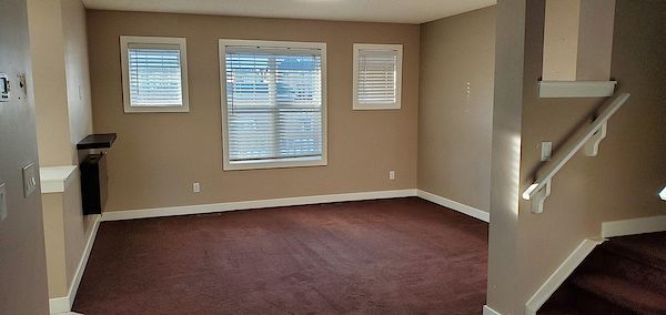 Calgary 3 bedrooms Duplex for rent. Property photo: 442701-2