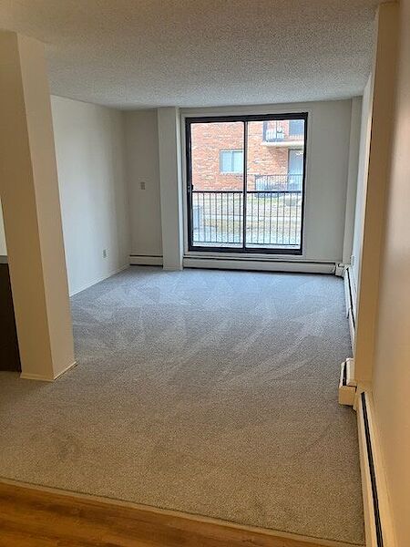 Calgary 2 bedrooms Apartment for rent. Property photo: 44281-3
