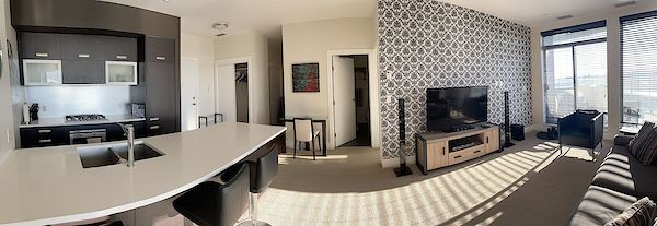 Calgary 1 bedroom Condo Unit for rent. Property photo: 443000-2