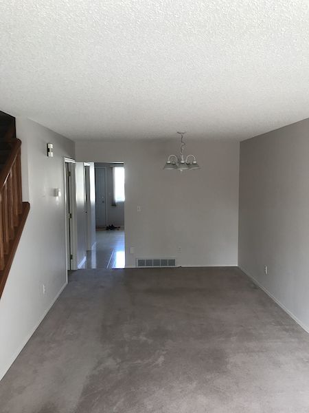 Living+Area+on+Main+Floor Edmonton 2 bedrooms Duplex for rent. Property photo: 443521-3