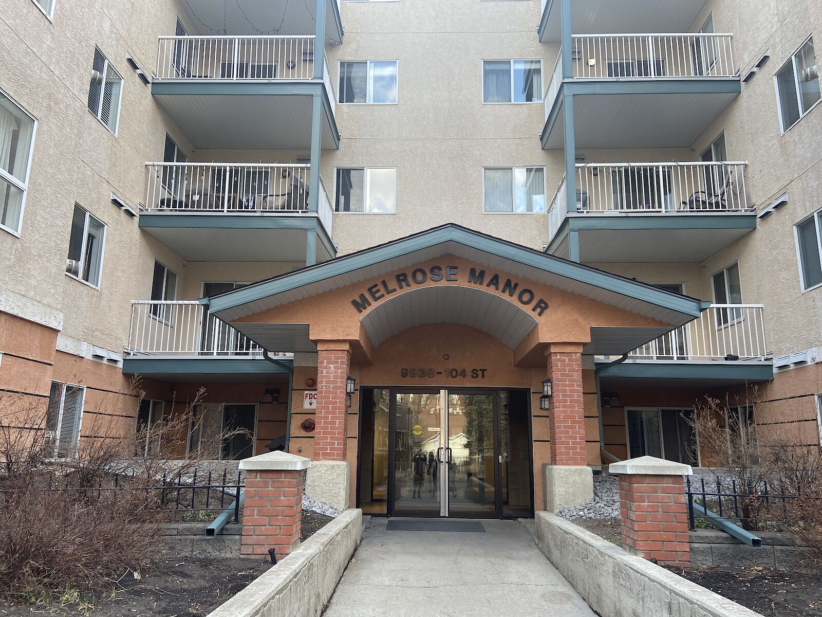 Edmonton 2 bedrooms Condo Unit for rent. Property photo: 446364-1