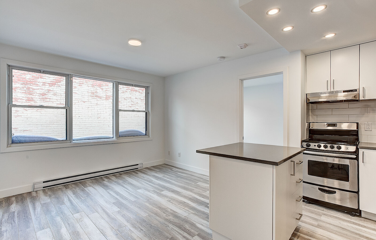Montréal bachelor bedrooms Apartment for rent. Property photo: 446872-1