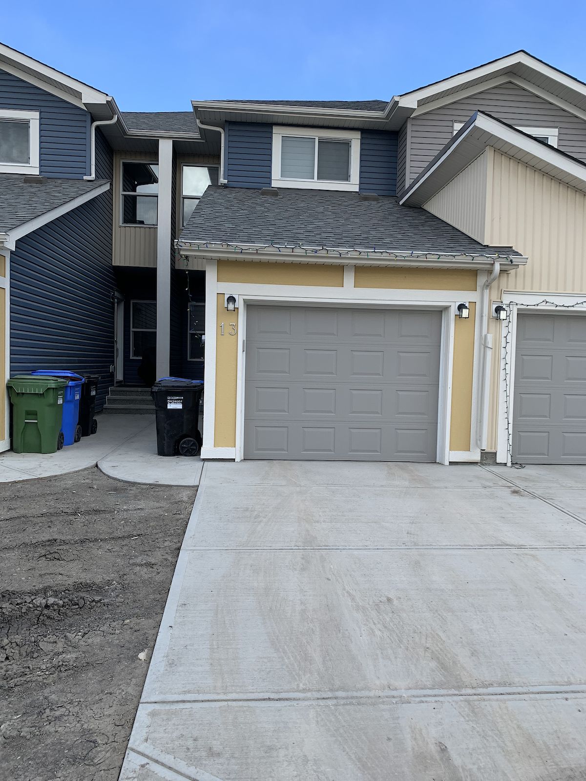 Calgary 3 bedrooms Townhouse for rent. Property photo: 446883-1