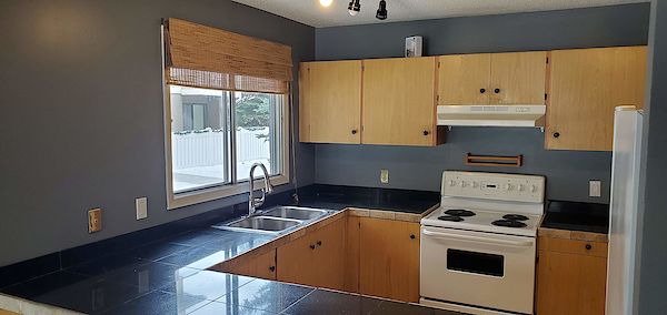 Calgary 2 bedrooms Townhouse for rent. Property photo: 44721-2