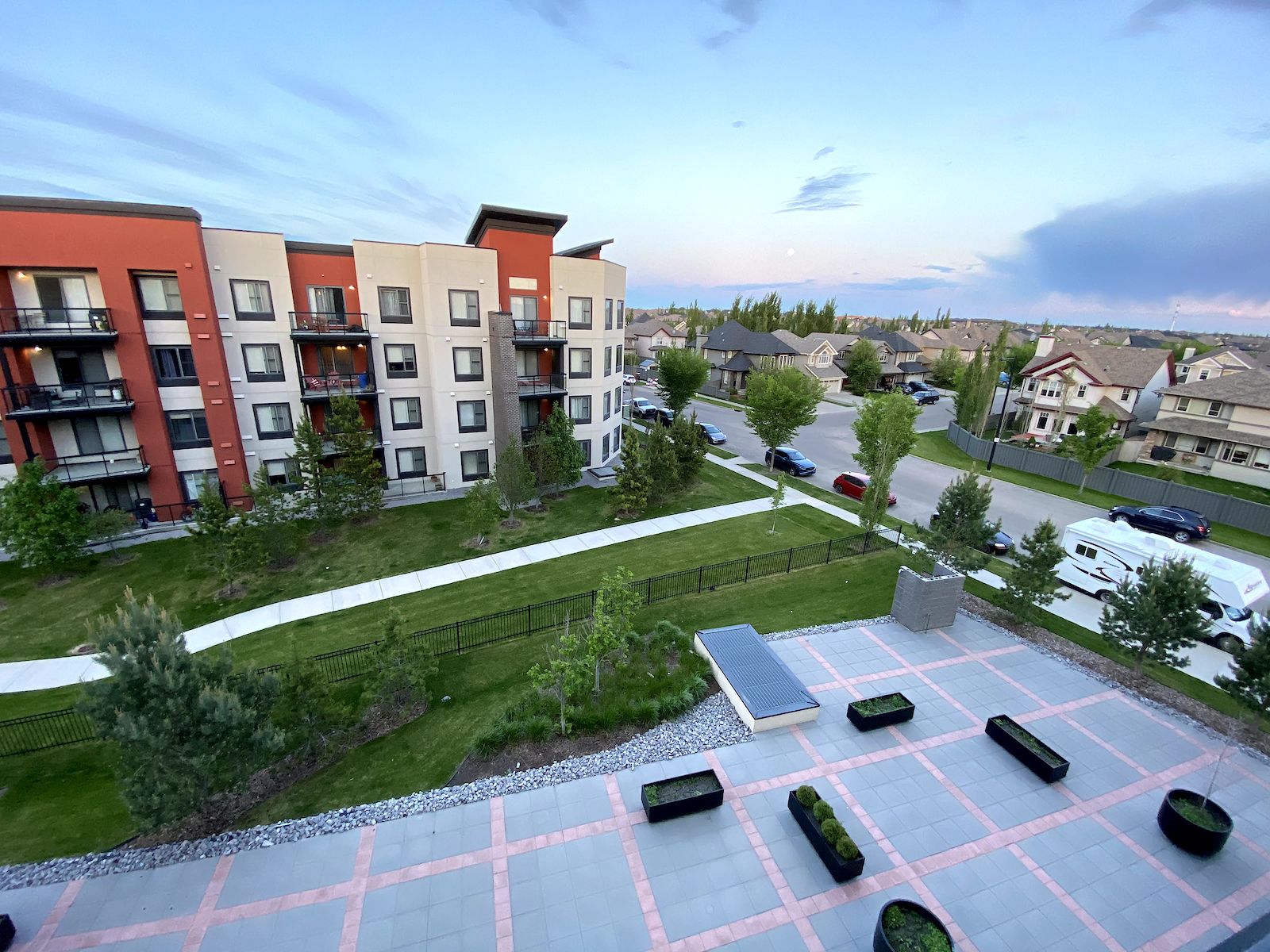 Edmonton 2 bedrooms Condo Unit for rent. Property photo: 448673-1