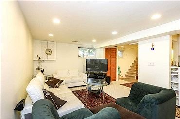 Toronto 2 bedrooms Basement for rent. Property photo: 449290-1