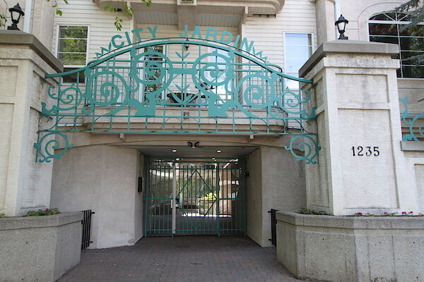 Calgary 1 bedroom Apartment for rent. Property photo: 449889-2