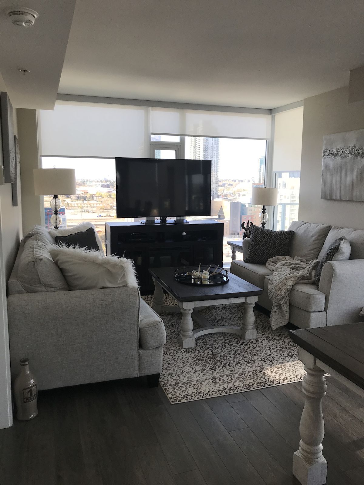 Calgary 2 bedrooms Room For Rent for rent. Property photo: 450126-1