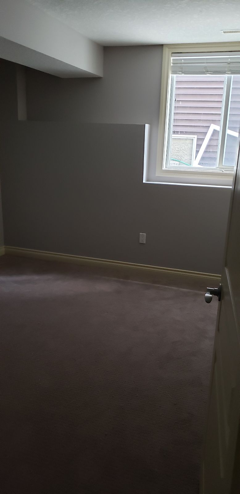 Calgary 1 bedroom Basement for rent. Property photo: 450425-1