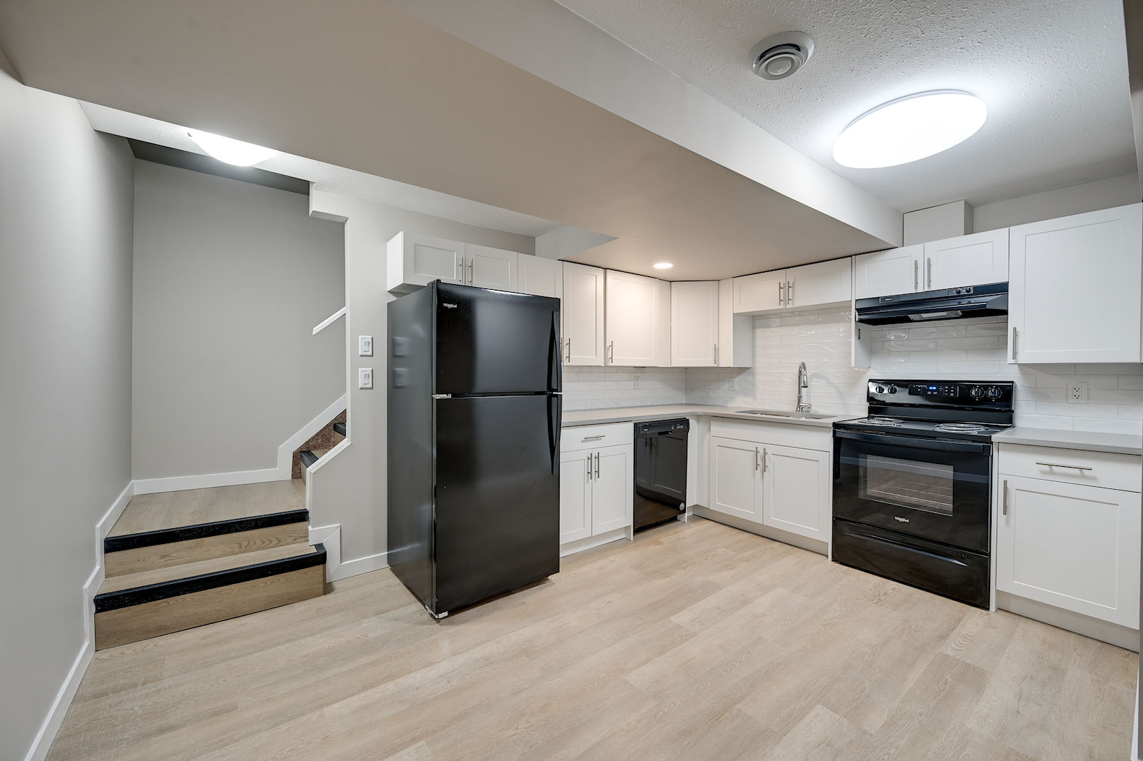 Edmonton 2 bedrooms Basement for rent. Property photo: 451876-1