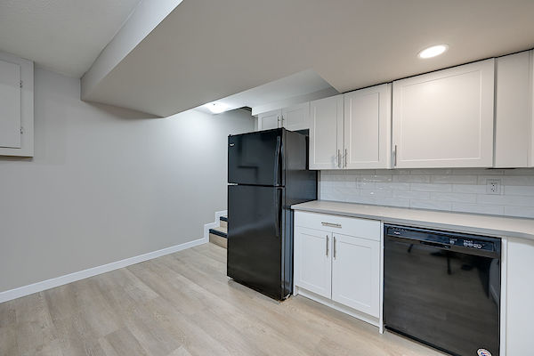 Edmonton 2 bedrooms Basement for rent. Property photo: 451876-2