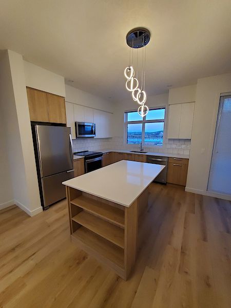 Calgary 2 + Den bedrooms Townhouse for rent. Property photo: 452759-3