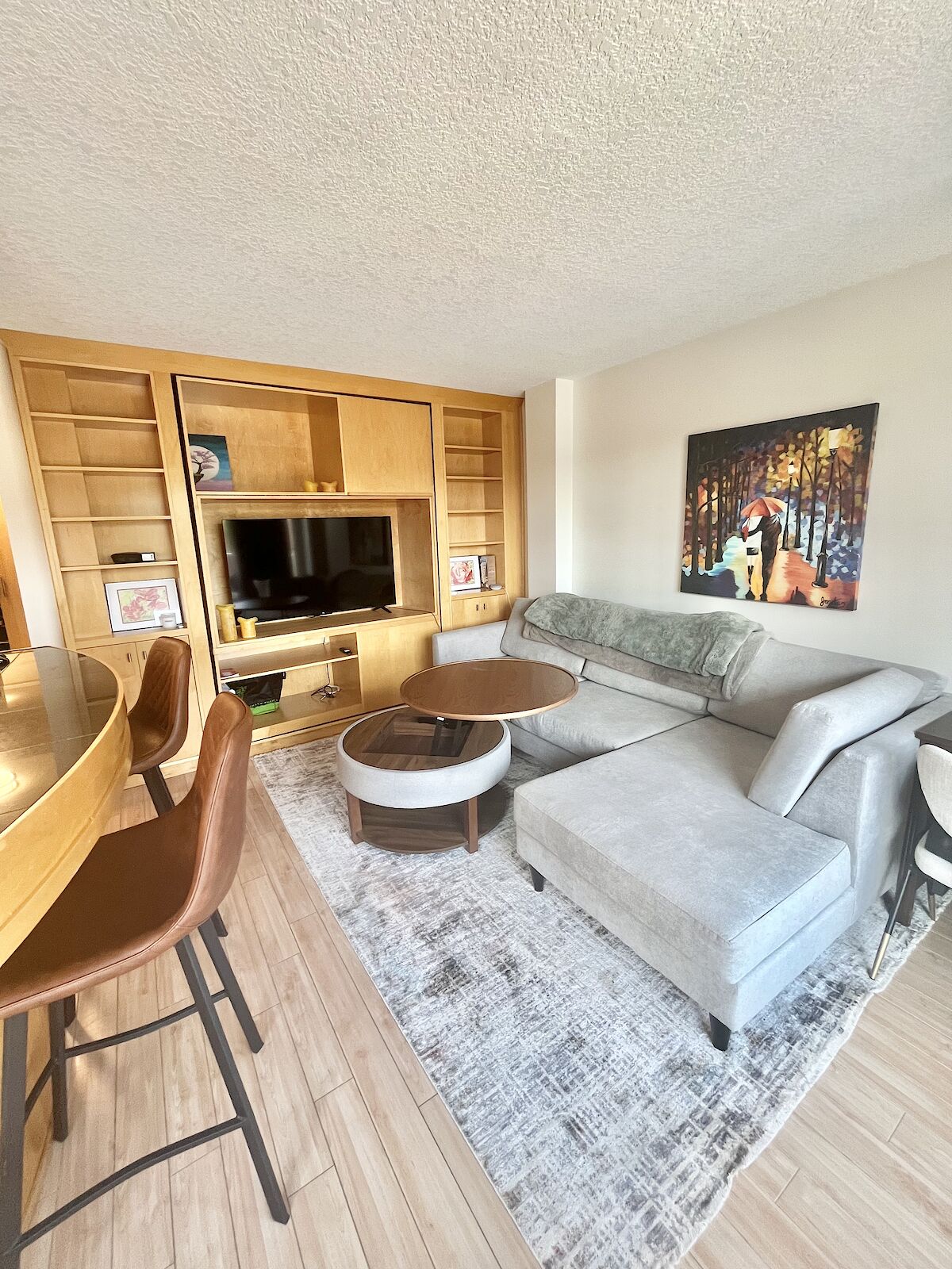 Calgary 1 bedroom Condo Unit for rent. Property photo: 453070-1