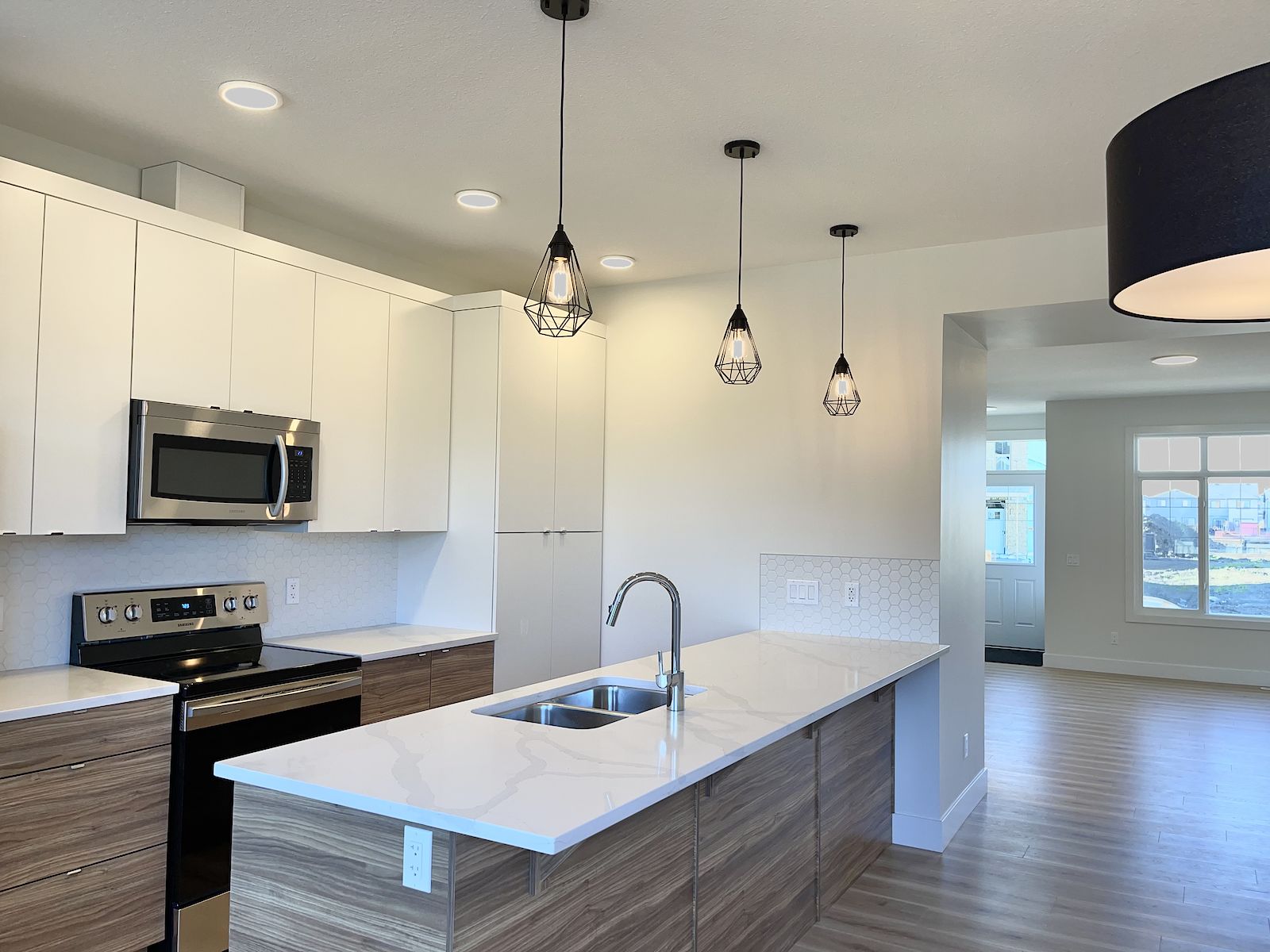 Edmonton 3 bedrooms Townhouse for rent. Property photo: 453245-1