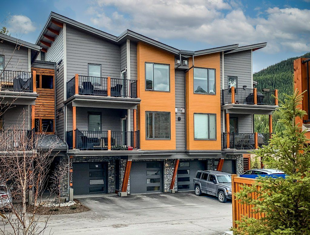 Canmore 2 bedrooms Townhouse for rent. Property photo: 453697-1