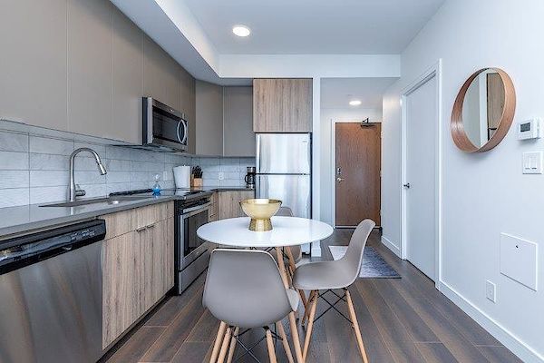 Calgary 2 bedrooms Condo Unit for rent. Property photo: 453950-3