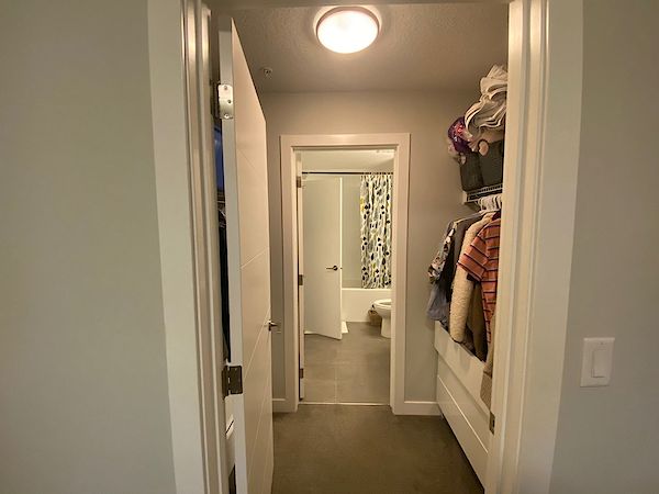 Calgary 1 bedroom Condo Unit for rent. Property photo: 457889-3