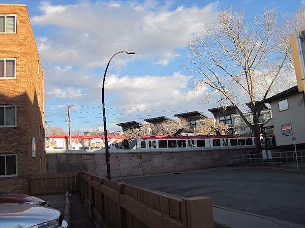 Calgary 2 bedrooms Room For Rent for rent. Property photo: 457908-2