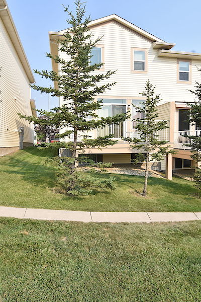 Cochrane 2 + Den bedrooms Townhouse for rent. Property photo: 458488-2