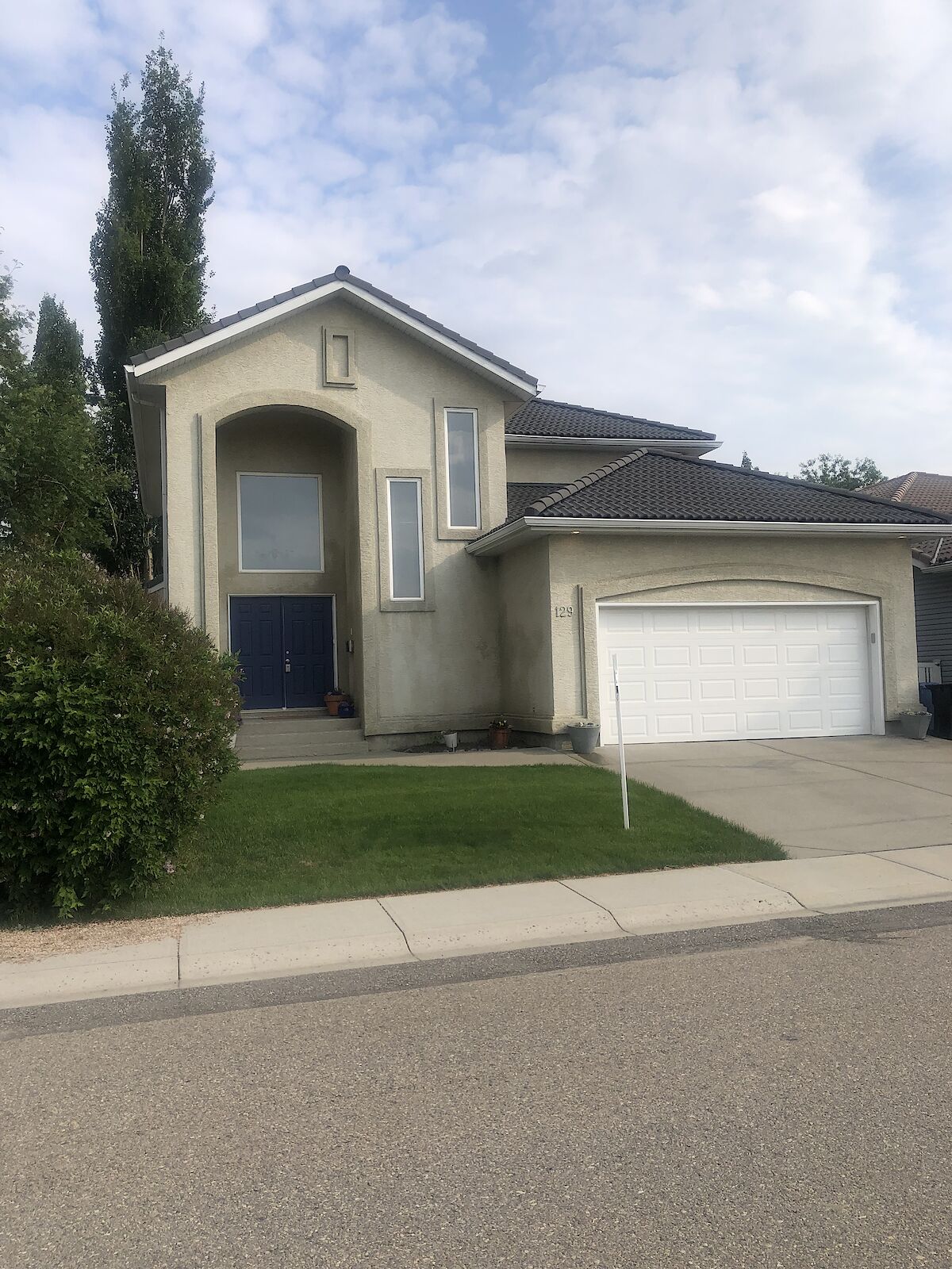 Calgary 5 bedrooms House for rent. Property photo: 45854-1