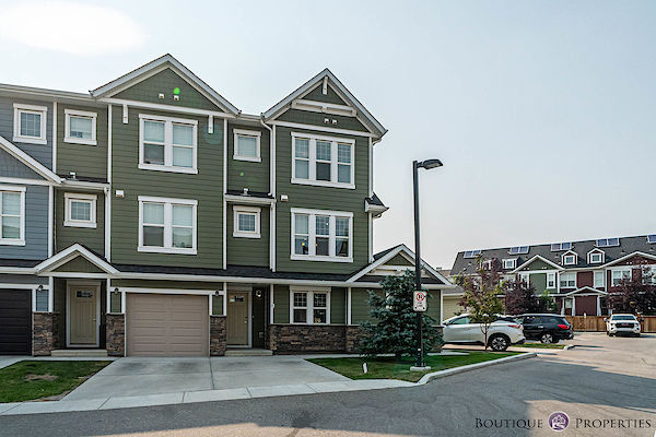 Calgary 3 bedrooms Townhouse for rent. Property photo: 459787-2