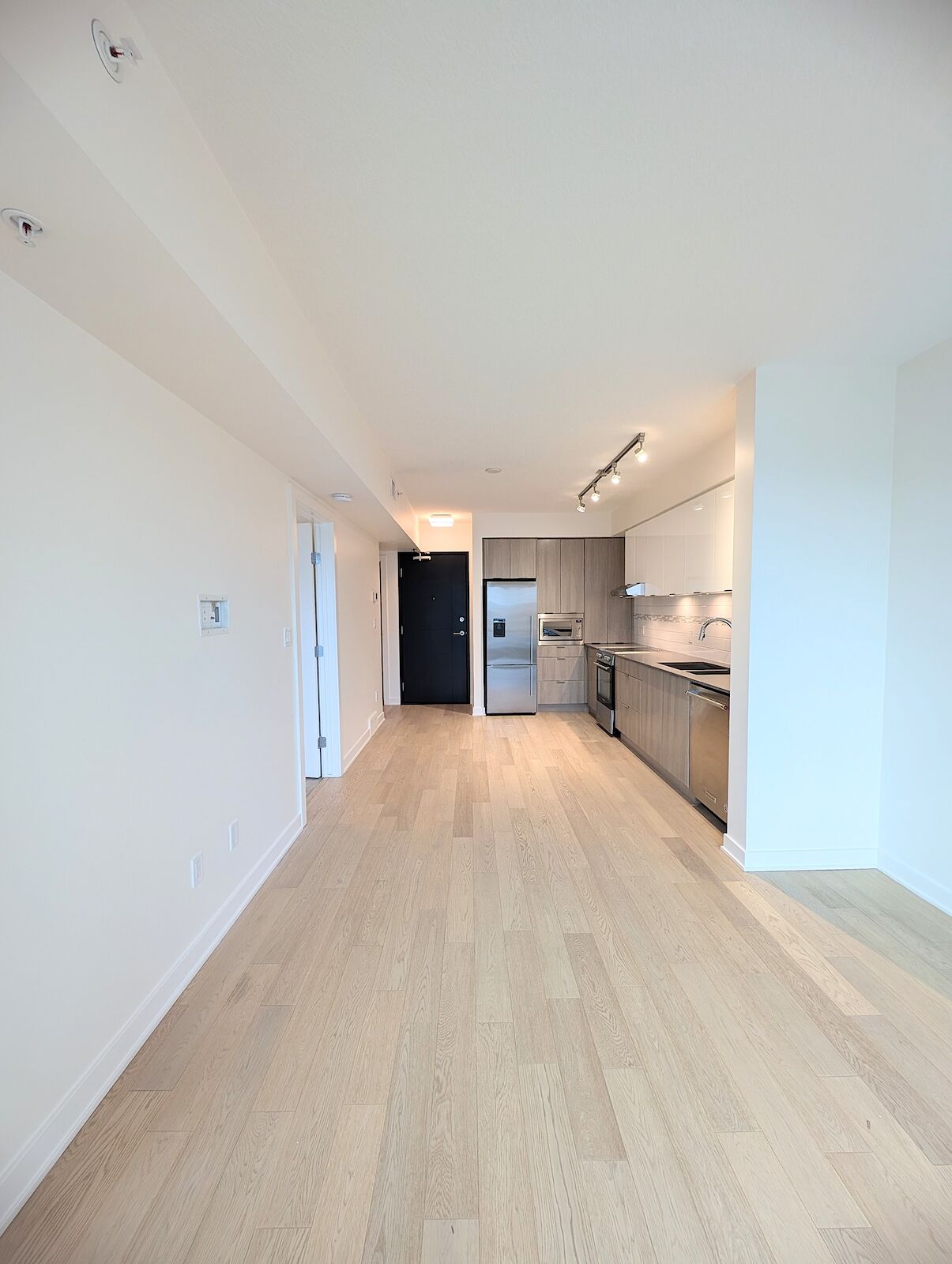 Calgary 1 bedroom Apartment for rent. Property photo: 459831-1