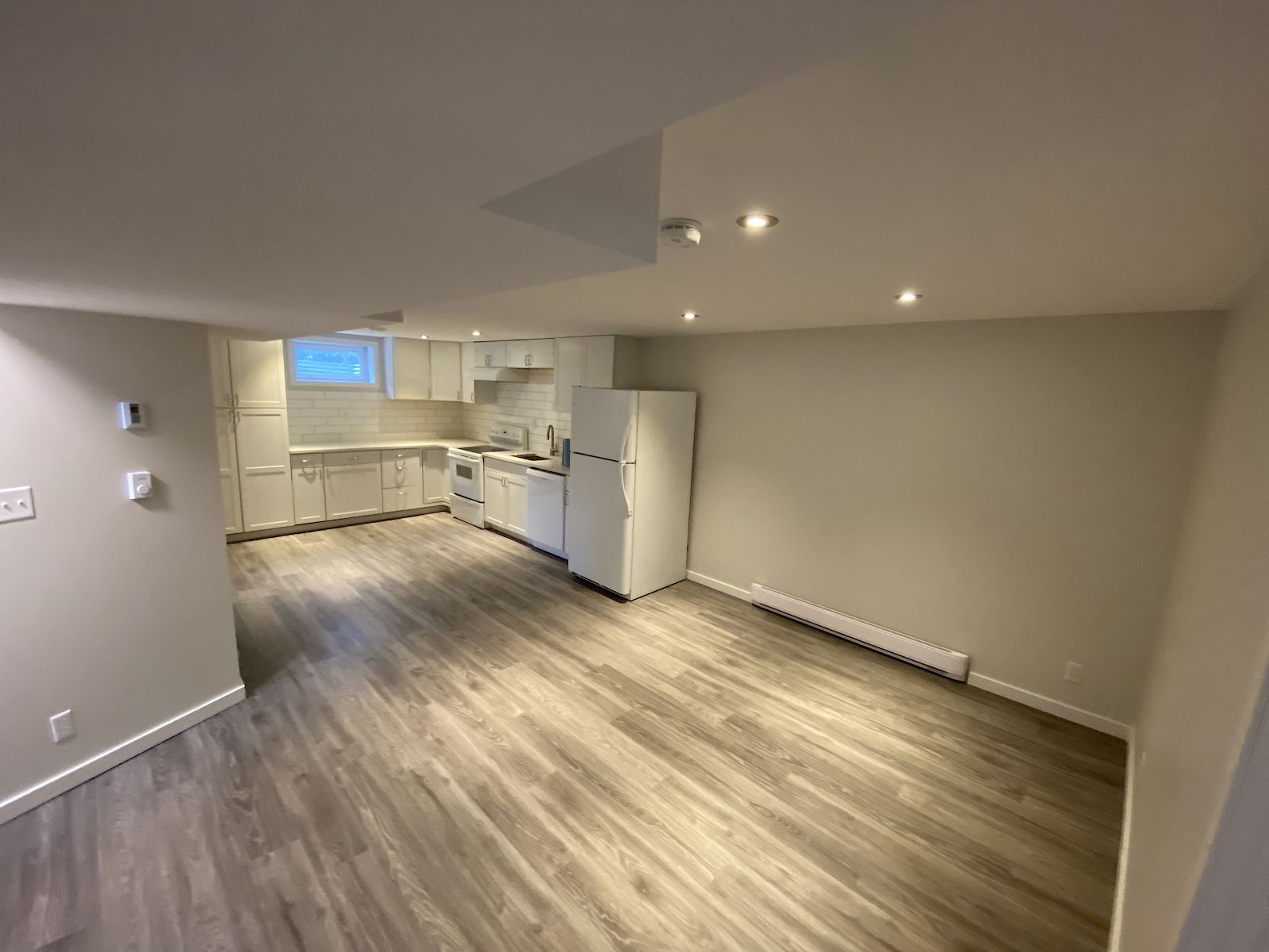 Edmonton 2 bedrooms Basement for rent. Property photo: 460592-1