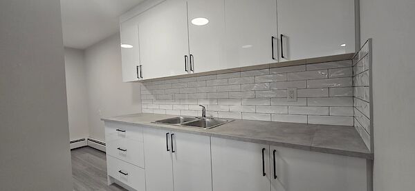 Calgary 2 + Den bedrooms Condo Unit for rent. Property photo: 462408-3