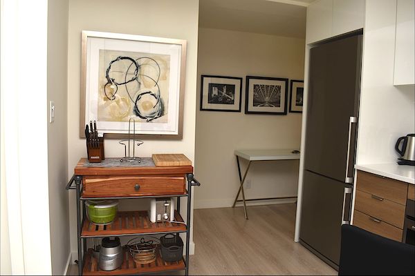 Calgary 2 bedrooms Condo Unit for rent. Property photo: 463675-3