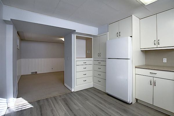 Calgary 2 bedrooms Basement for rent. Property photo: 464283-2
