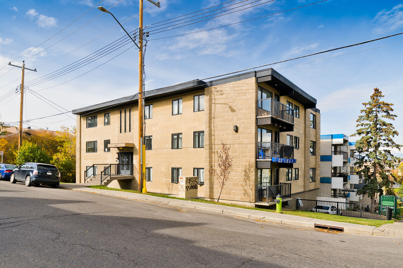Calgary 1 bedroom Condo Unit for rent. Property photo: 466125-1